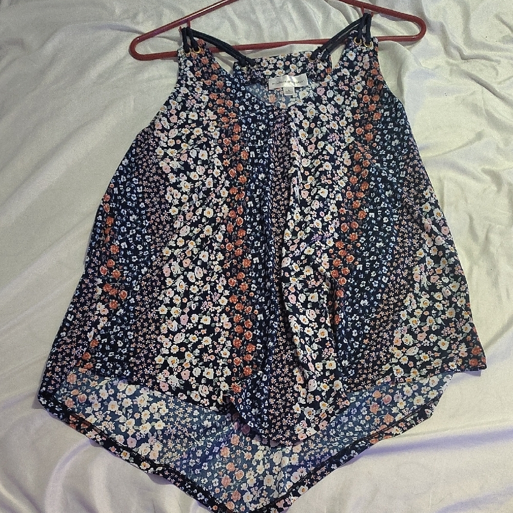Asymmetrical Blue and White Sleeveless Tank Blouse